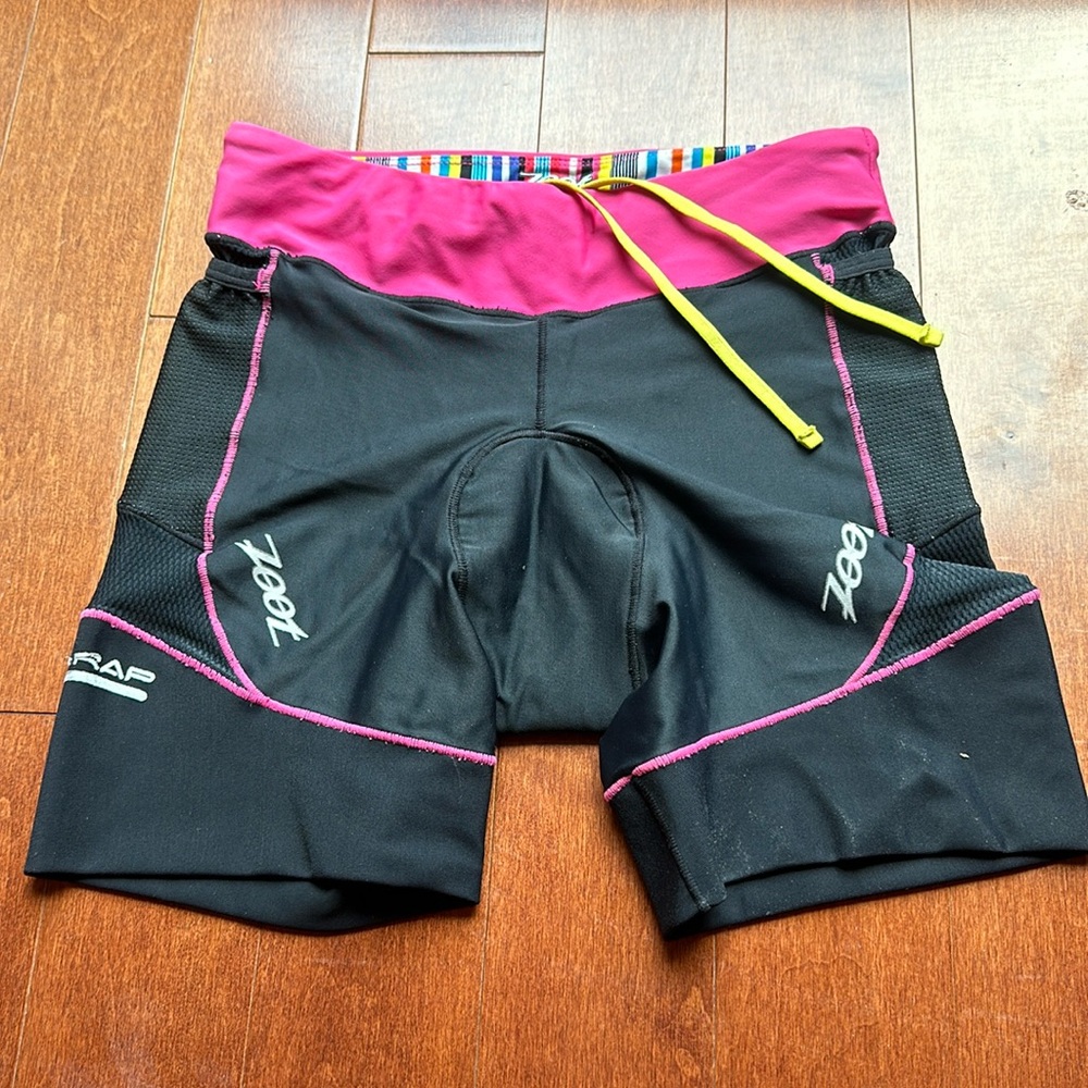 Zoot Black and Pink Women’s Cycling Shorts with Yellow Drawstring
